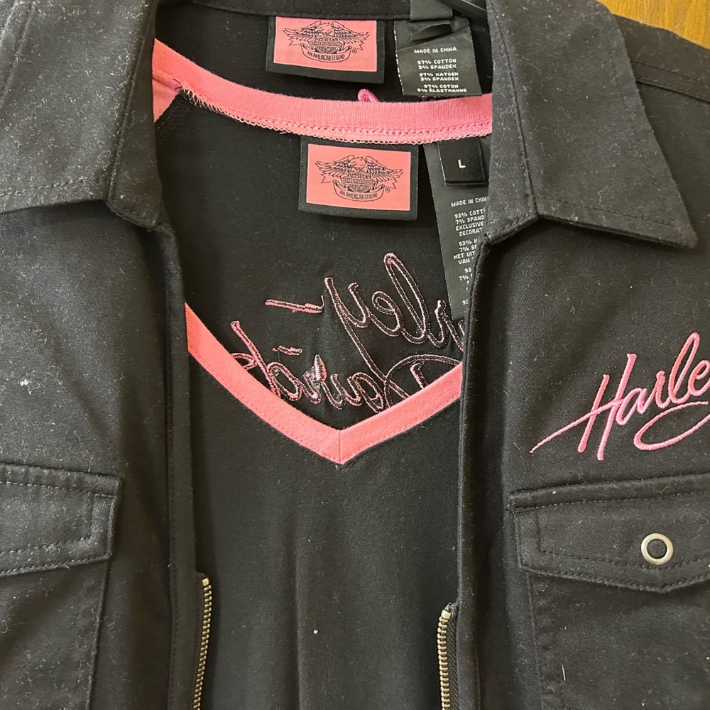 Harley-Davidson Black Jacket with Pink Details - Picture 3 of 5